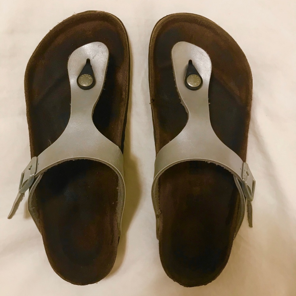 Silver thong Birkenstock’s